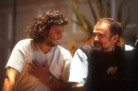 0220549.jpg - Jonas Kaufmann, tenor (left), and Helmut Deutsch, pianist, in rehearsals at the Queen's Hall, Edinburgh Festival, August 2001. Credit: "Clive Barda/PAL"