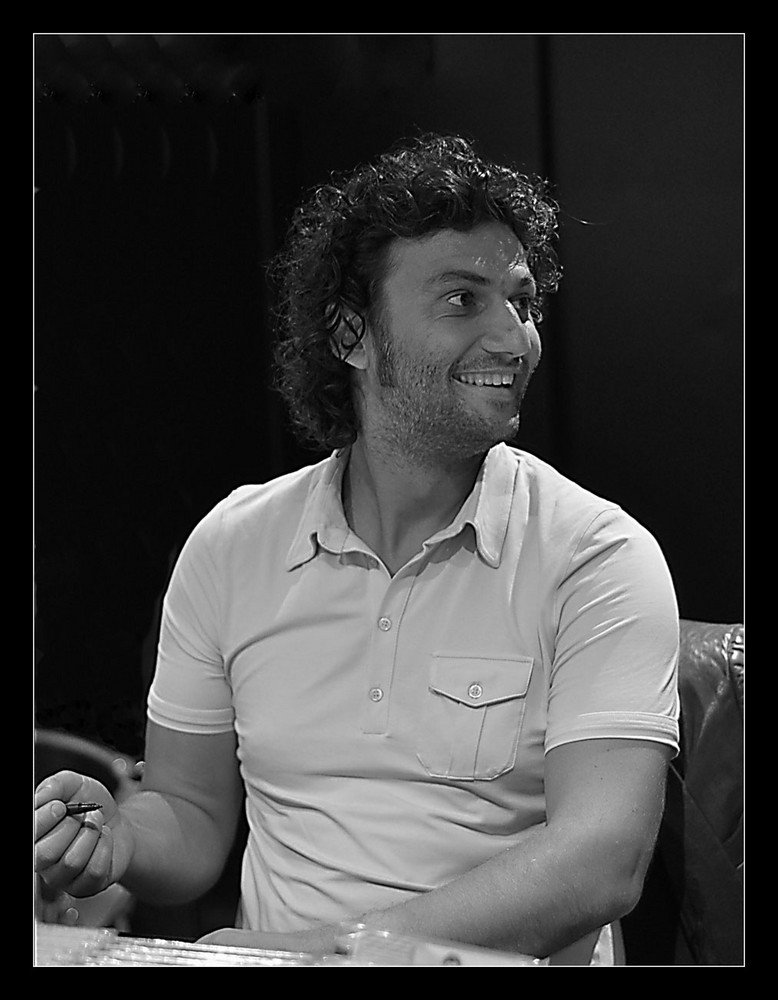 Jonas-Kaufmann-a17929425.jpg - Signierstunde im Kaufhaus Beck am 24.Juli 2009Foto von www.fotocommunity.de, user munic-foto