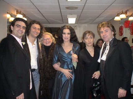 MetbackstageVillazonJKGheorghiuDessayAlagna.jpg - New York, 22. März 2007, mit Rolando Villazon, Angela Gheorghiu, Natalie Dessay und Roberto Alagna © Magda Druga