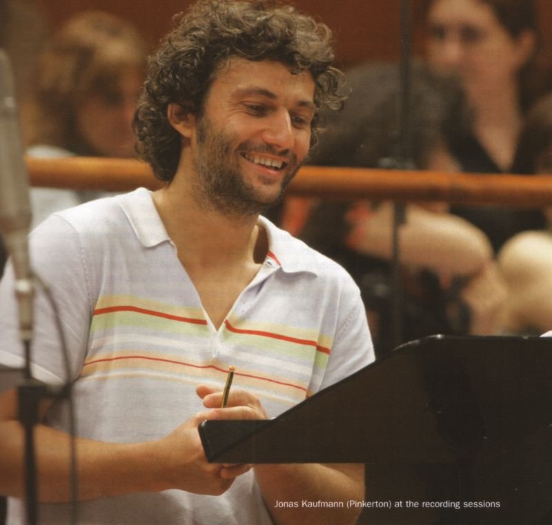 butterflybooklet.JPG - Roma, Auditorium Parco della Musica 16 e 17 07 2008 Registrazioni de' Madame Butterfly' per la EMI con Orchestra e Coro dell'Accademia Nazionale di Santa Cecilia, direttore Antonio Pappano, Angela Gheorghiu. ©Musacchio & Ianniello