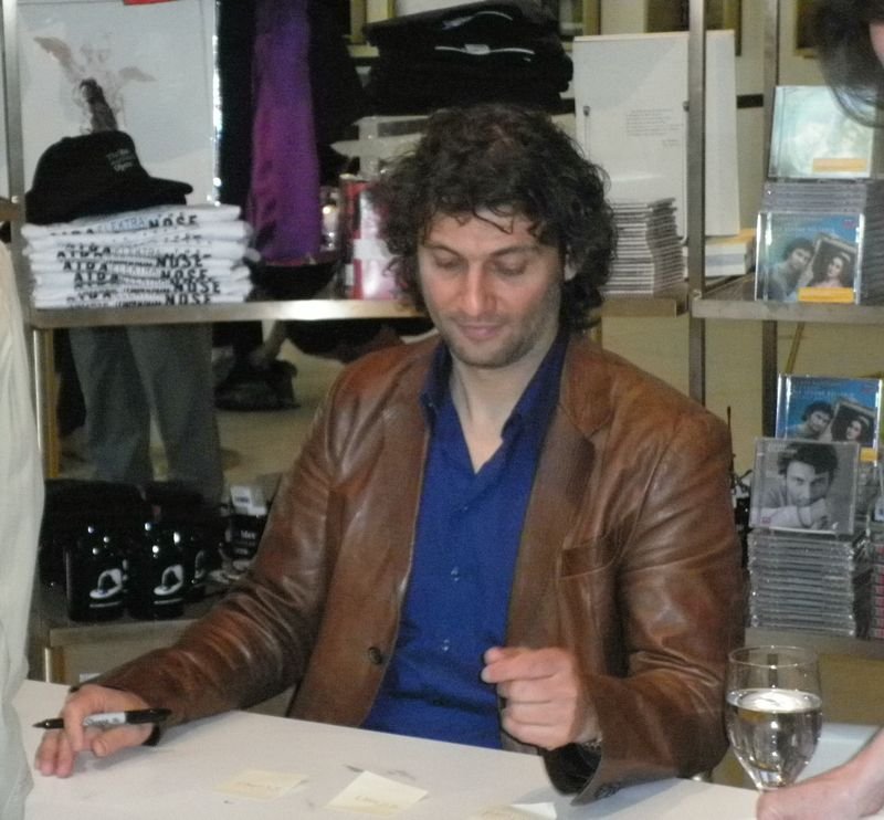 signing29_04_2010Met_6.JPG - Signierstunde im Met-Opera-Shop (eigentlich waren es drei Stunden)