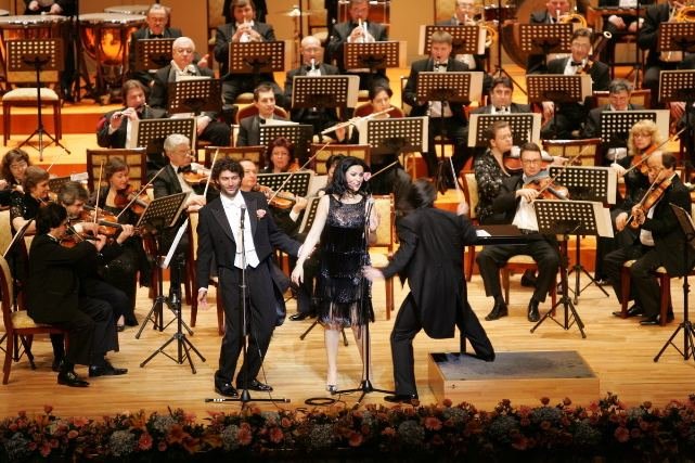 abudhabikonzert05.jpg - Abu Dhabi, 21. März 2009, mit Angela Gheorghiu und Ion Marin