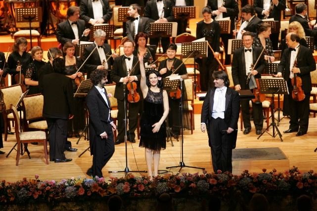 abudhabikonzert07.jpg - Abu Dhabi, 21. März 2009, mit Angela Gheorghiu und Ion Marin