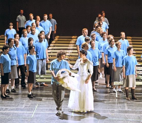 lohengrinFAZ2.JPG - Lohengrin, Juli 2009, Foto: W. Hösl