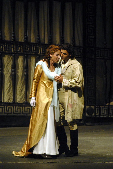 toscaberlin2009_bettinaStoess_01.jpg - Tosca, Berlin, 16. Mai 2009 © Bettina Stöß/Deutsche Oper Berlin