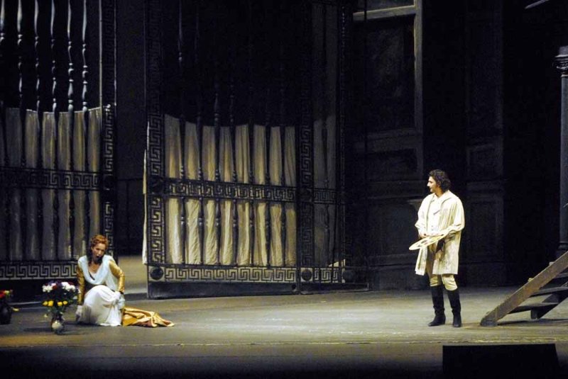 toscaberlinscene6.jpg - Tosca, Berlin, 16. Mai 2009, mit Nadja Michael © Bettina Stöß/Deutsche Oper Berlin