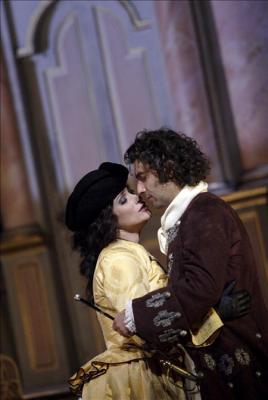 adrianablancasgulin.jpg - Adriana Lecouvreur, London, Foto: Catherine Ashmore, mit Angeles Blancas Gulin