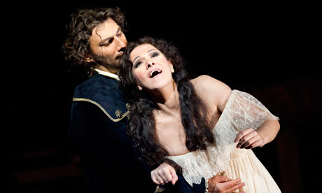 adrianalondon10.jpg - Adriana Lecouvreur, London, Foto Generalprobe, mit Angela Gheorghiu, 15. November 2010, Photograph: Tristram Kenton