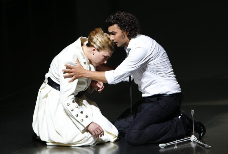 lohengrinbayreuth13reuters17072010.jpg - Jonas Kaufmann, July 17, 2010, REUTERS/Michaela Rehle