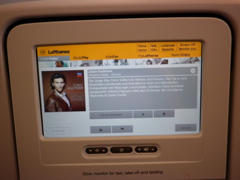 bordprogrammlufthansa1.jpg - Verismo Arias, Gisela hatte ein schönes Programm auf ihrem Flug nach New York.